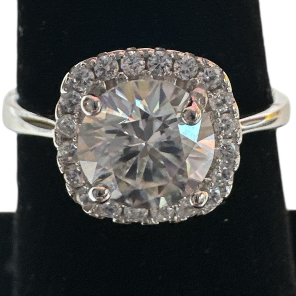 Moissanite 1.0 CT Halo Ring in Sterling Silver GRA CERTIFIED NWT - Picture 3 of 13